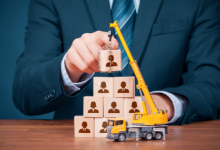 No modelo híbrido, Alfredo Moreira Filho destaca como equilibrar autonomia e disciplina é o segredo para equipes produtivas e confiantes.