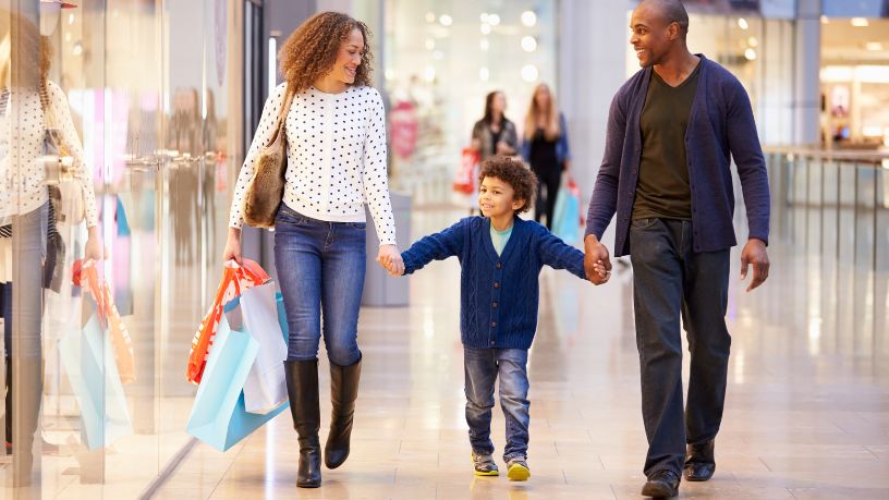 Programação de férias com tecnologia e diversão gratuita transforma a experiência no Raposo Shopping
