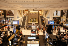 Fim da escala 6x1 preocupa administradoras de shoppings e pequenos lojistas